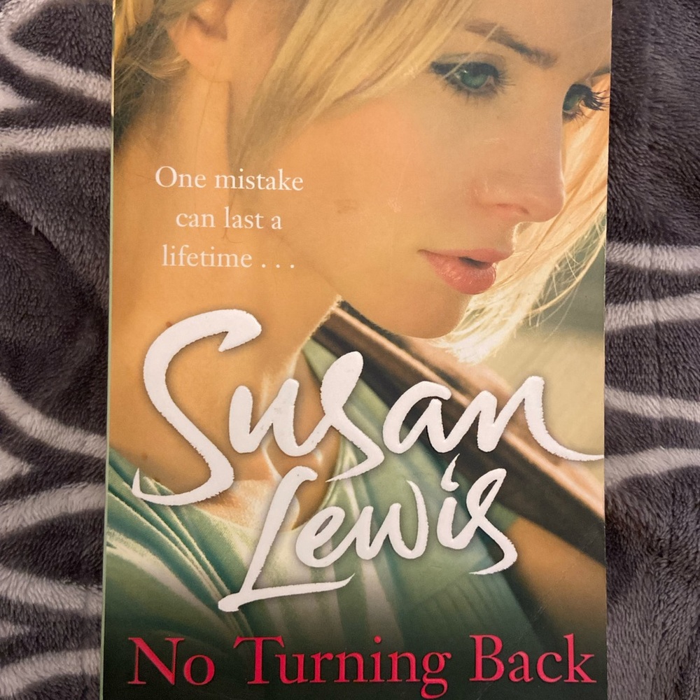 Susan Lewis No Turning Back